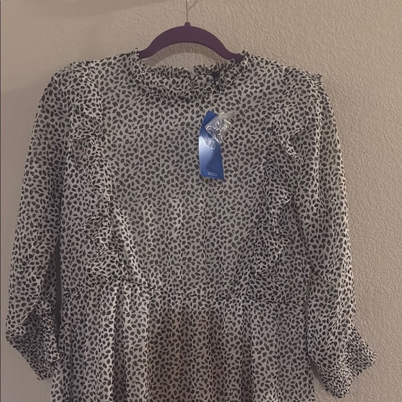 Elegant Black and White Patterned Dress - Picture 6 of 11